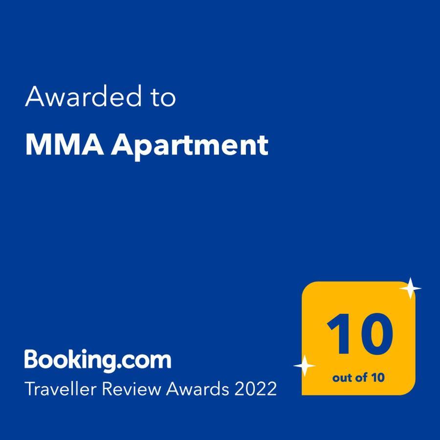 Mma *